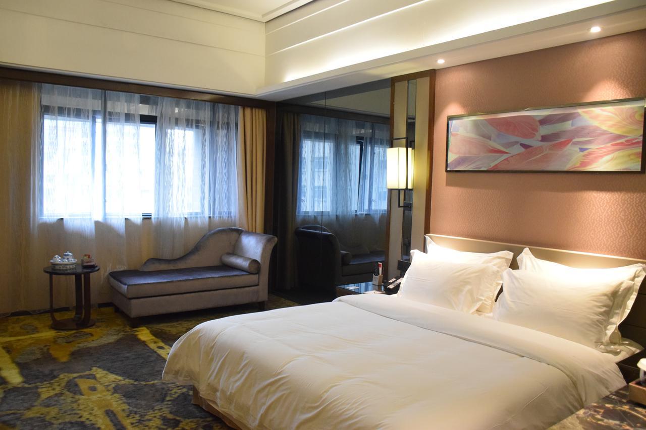 Ramada Foshan Hotel Exterior foto